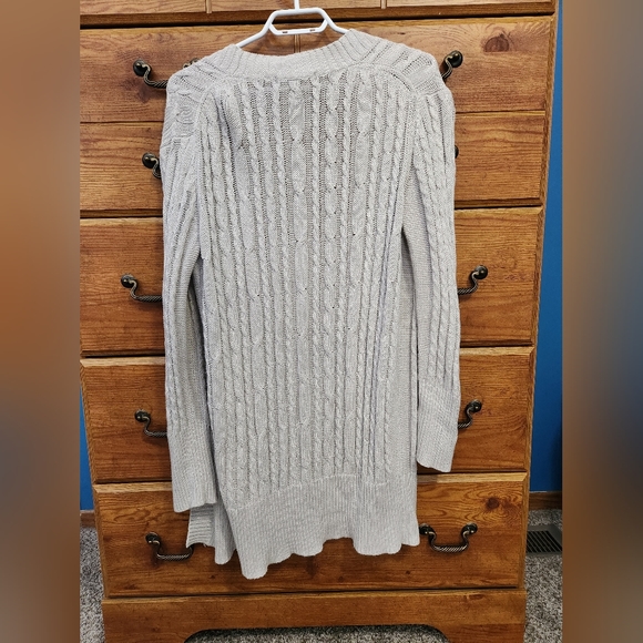 GAP Cardigan - Picture 2 of 3